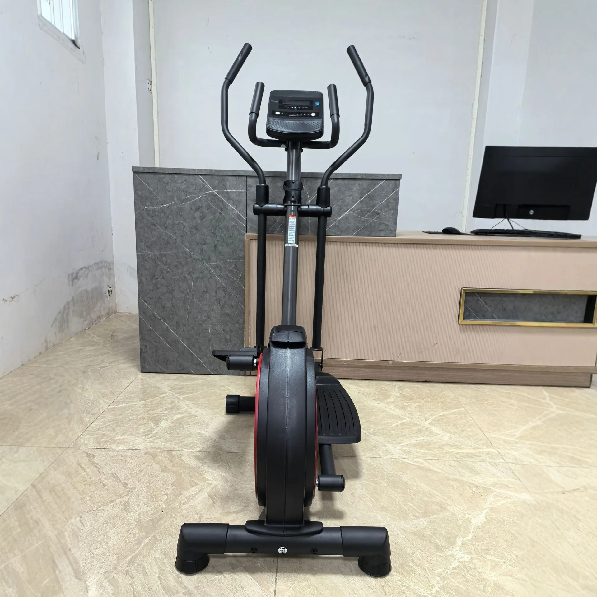 Vélo elliptique à commande magnétique pour usage domestique, idéal pour l'exercice aérobie en intérieur et la marche spatiale – Offre Spéciale – Image 2